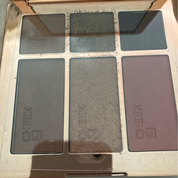 Ever Eyeshadow and Cheek Compact Palette with Gray and Purple Hues - Picture 1 of 8
